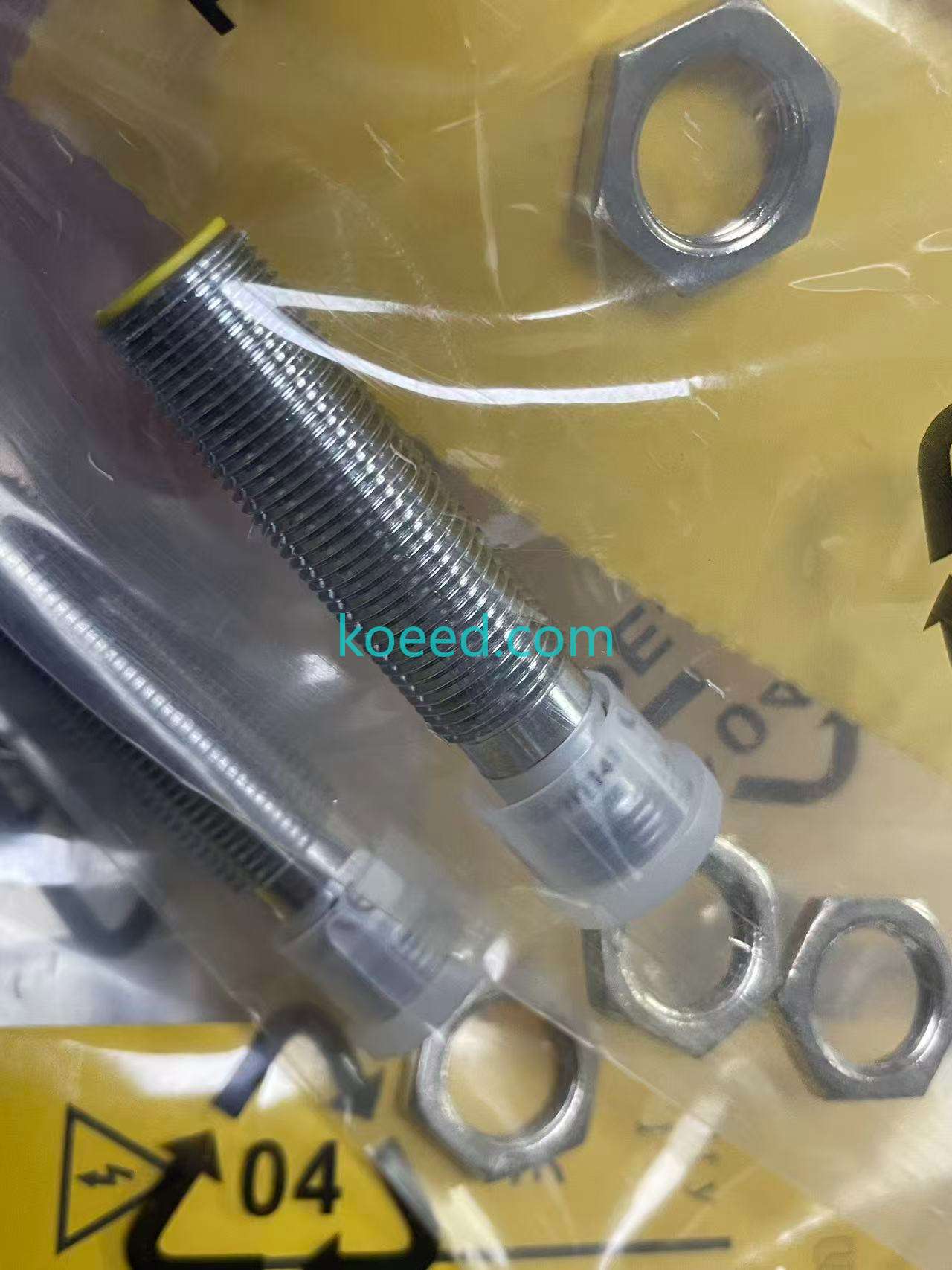 BI4U-M12-AP6X-H1141  1634804 - Product View